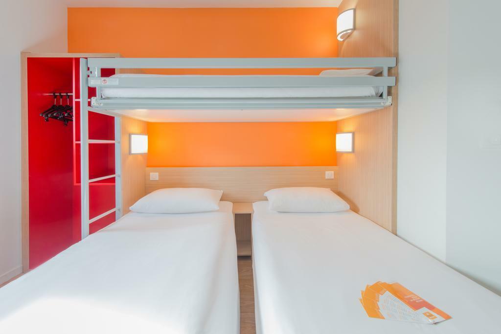 Hotel Eco La Rochelle Centre Les Minimes Екстериор снимка